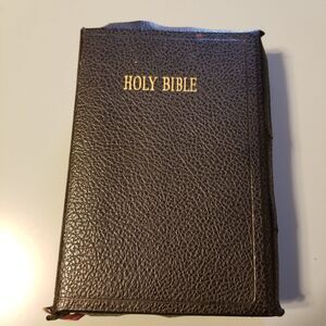 Holy Bible authorized King James Version by Spencer Press 1946, 1947. Indexed.